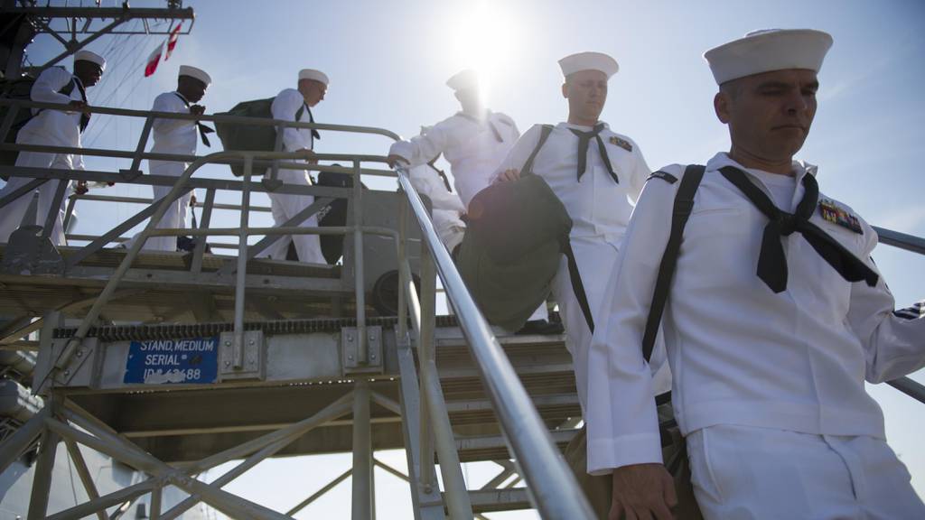 Sea-intensive Navy ratings rise in tour length overhaul