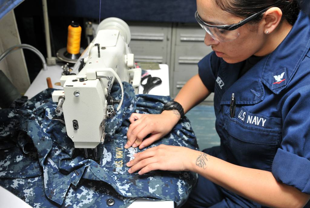 Document: Navy Instruction Phasing Out 'Blueberry' Working Uniform - USNI  News