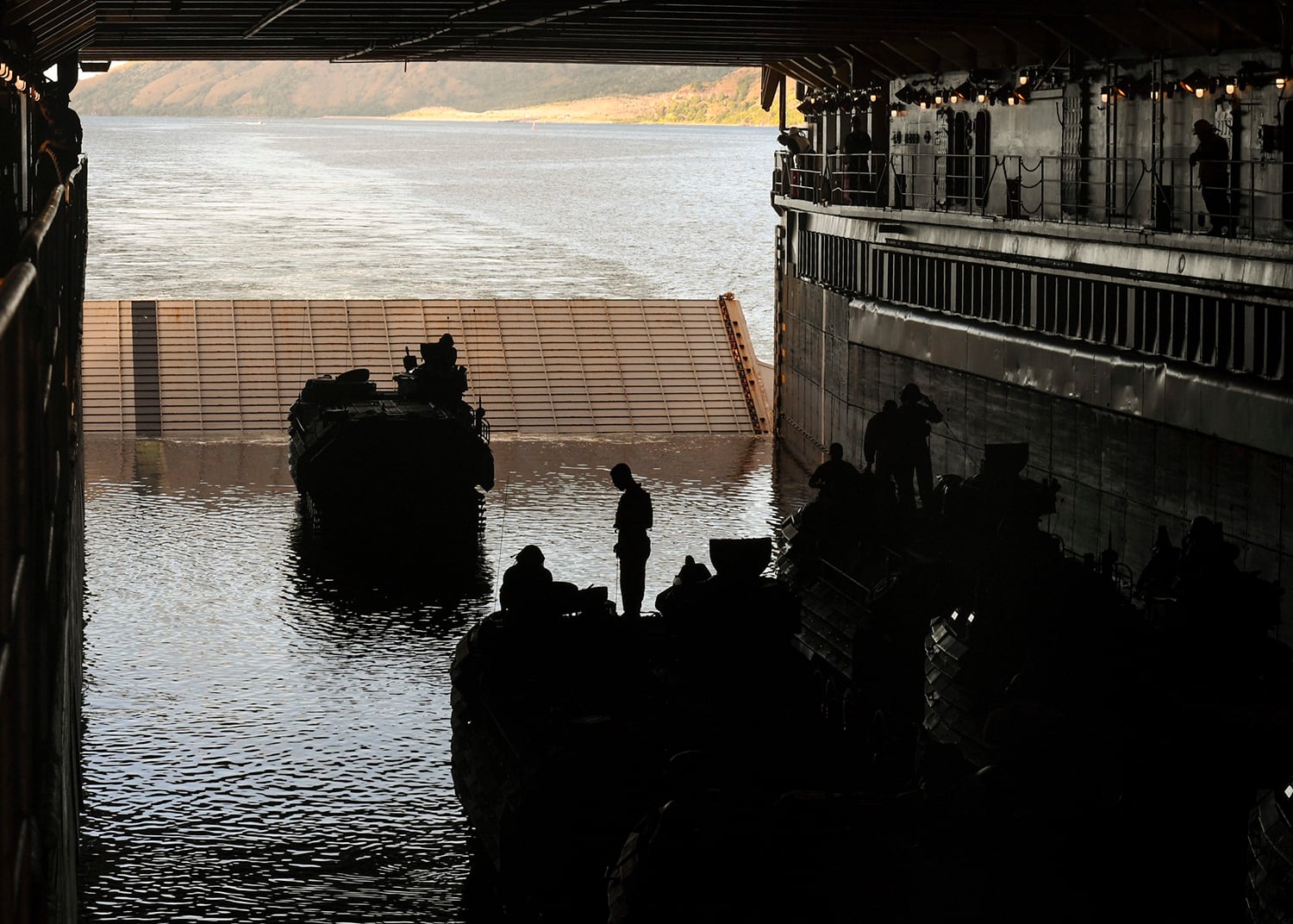 Marines, Subic Bay, USS Germantown