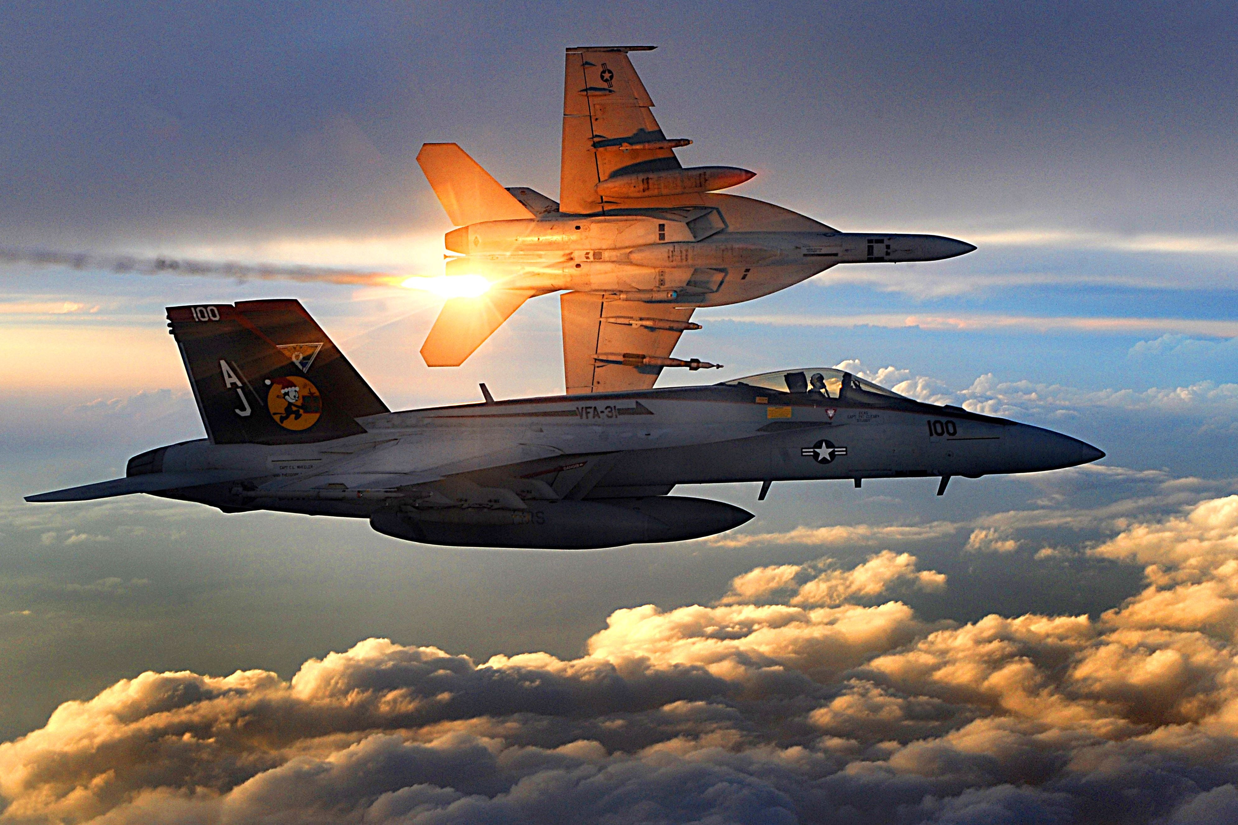 Report: F/A-18E crash during maneuvers 'preventable'